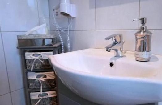 Landgasthaus Am Frauenstein Hotell Hinterweidenthal Rom bilde