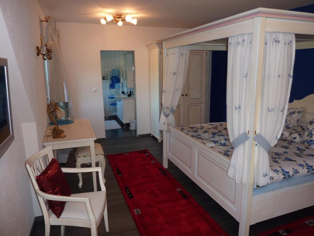 Landgasthaus Am Frauenstein Hotell Hinterweidenthal Rom bilde